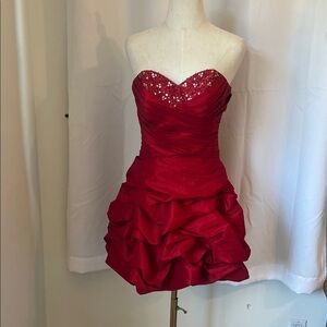 Glamorous Scarlet Strapless Prom Dress
